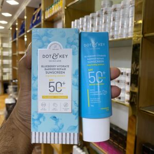 Dot & Key Blueberry Hy... Dot & Key Blueberry Hydrate Barrier Repair Sunscreen In-Vivo Tested SPF 50+ PA++++